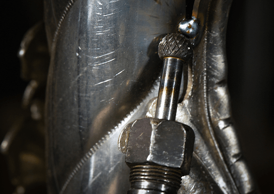 Single-cut vs double-cut carbide burrs: Which is best for your application?